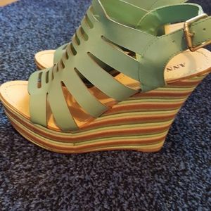 Anna Luz Women's wedges,size 8